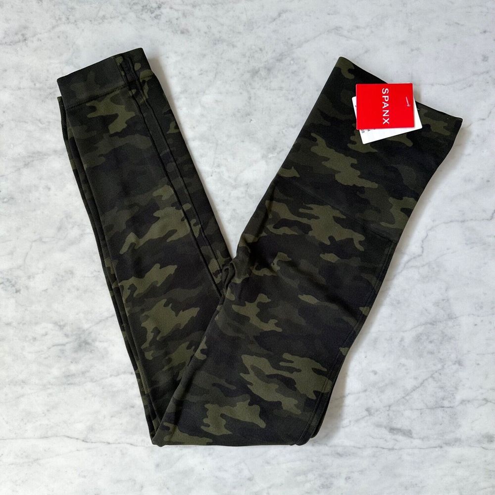 NWT Spanx Look At Me Now Seamless Leggings Green Camo Women's Small FL3515 New S